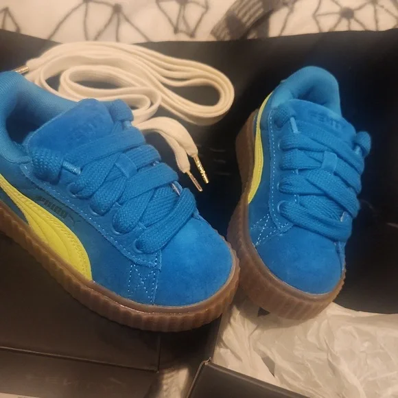 1 hr sale FENTY PUMA  sneakers size 11c - Picture 3 of 6